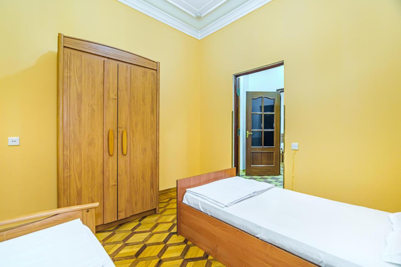 Targovu Nizami Street 4 Room Baku Ngoại thất bức ảnh