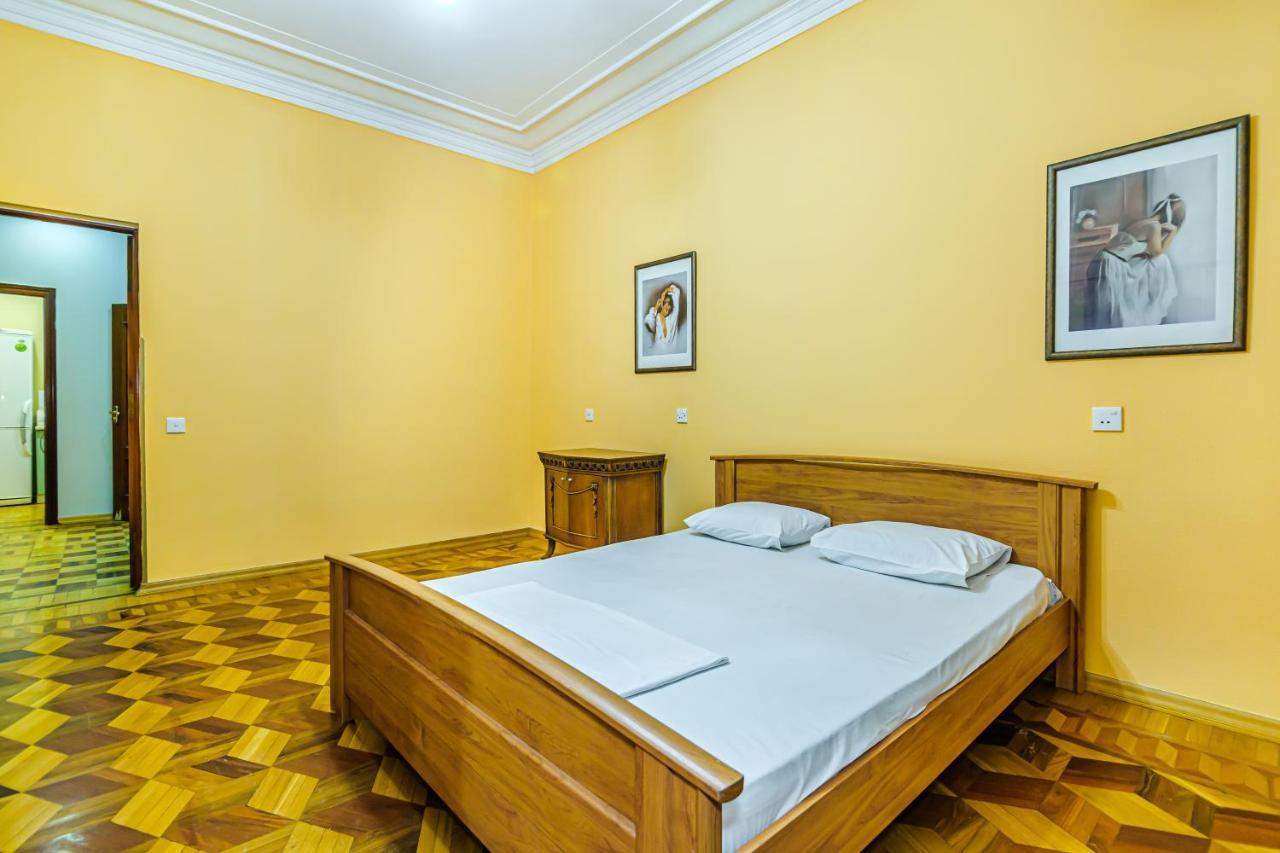 Targovu Nizami Street 4 Room Baku Ngoại thất bức ảnh